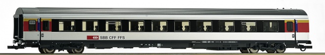Passenger car 1st class type EW IV<br /><a href='images/pictures/Roco/Roco-74395.jpg' target='_blank'>Full size image</a>